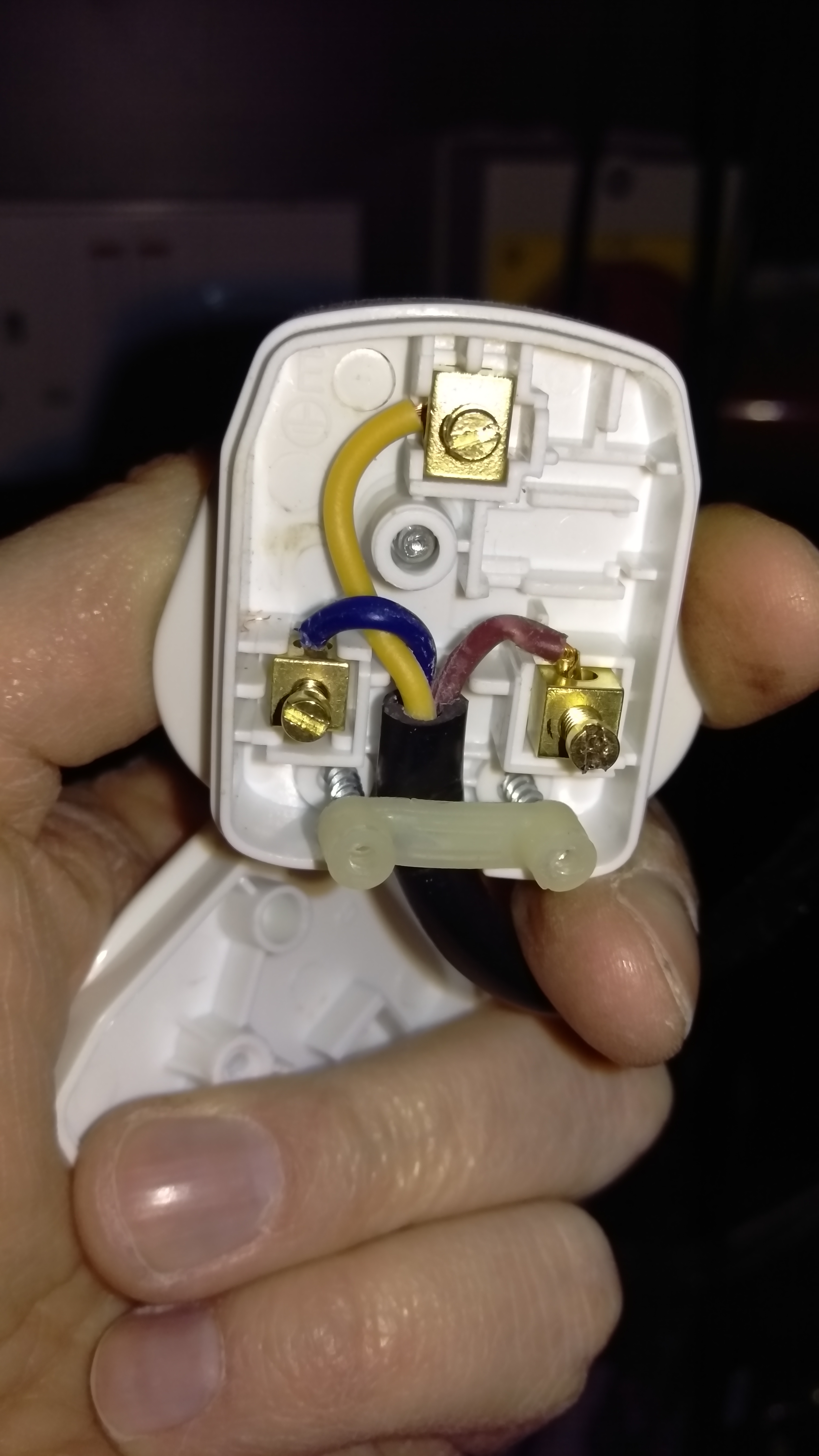2016-02-24 19.16.26 Spot the fuse...