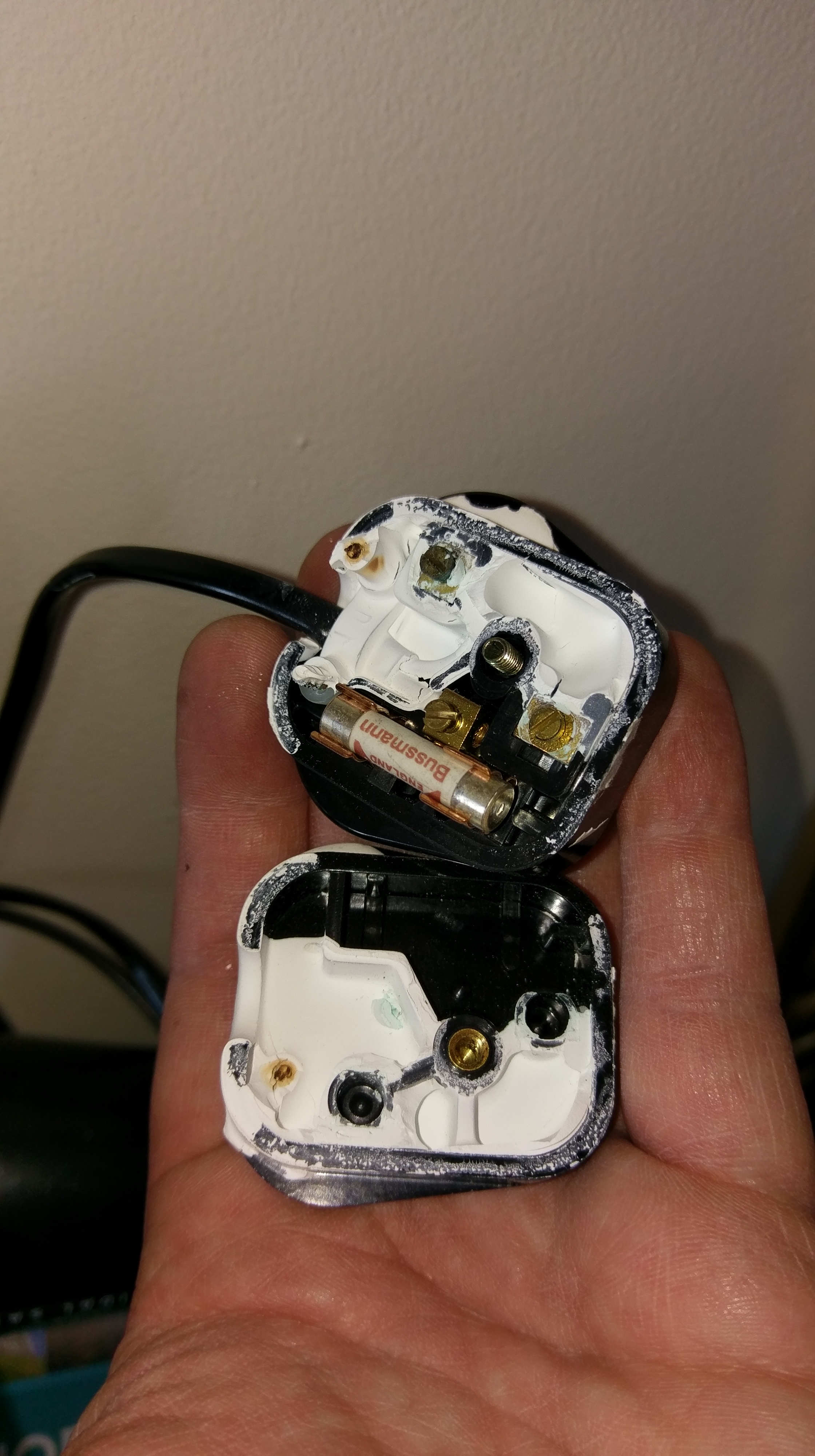 2017-01-24 12.31.51 Paint and plugs don't mix.