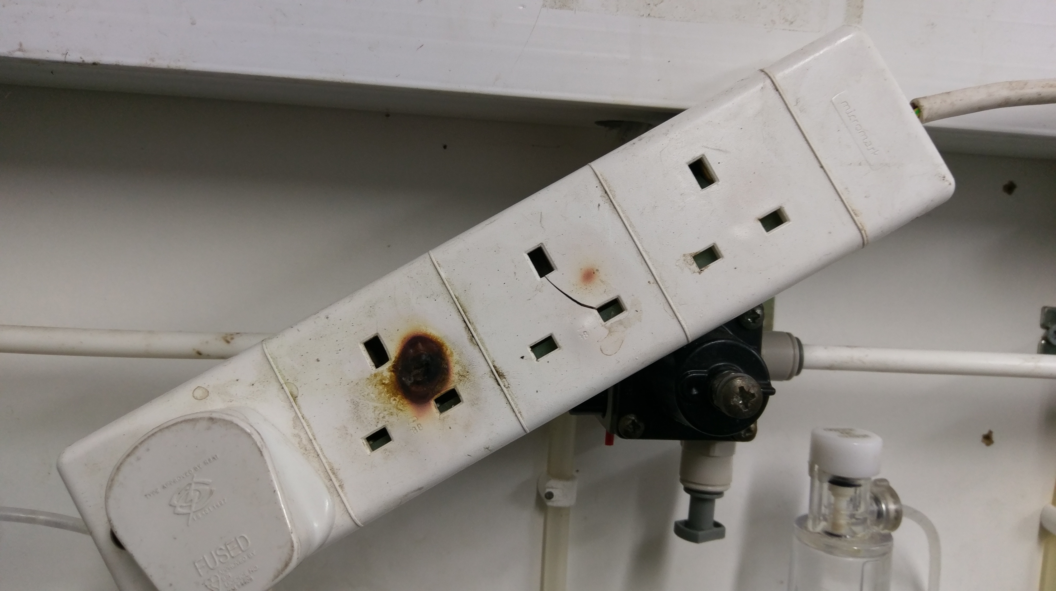 2017-01-31 13.41.03 Overloaded and overheated!